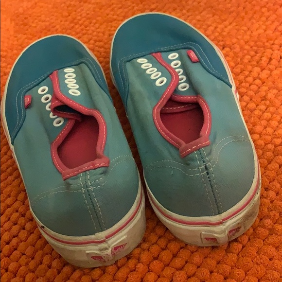 Vans - Picture 5 of 6